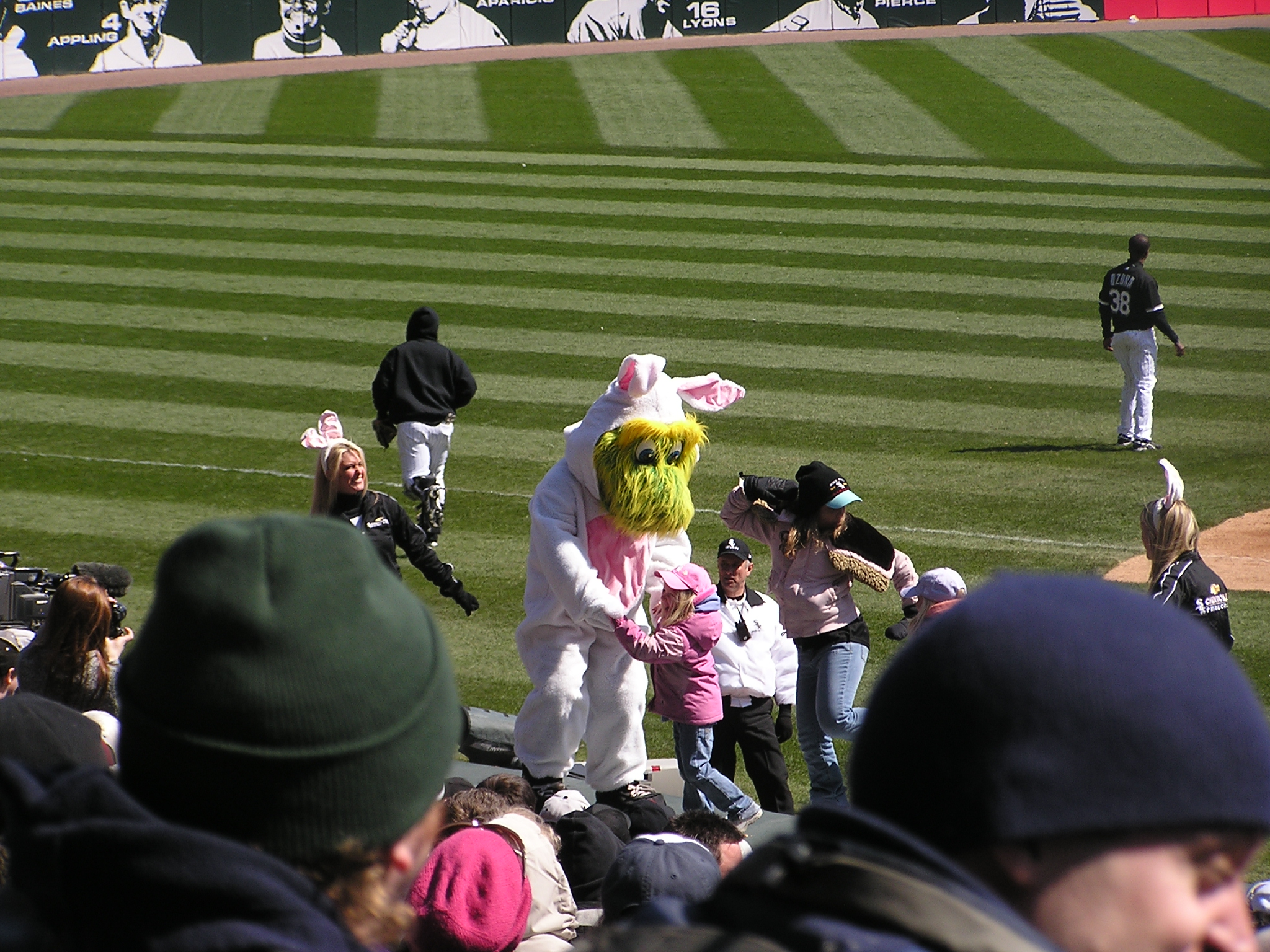 SouthPaw dancing on Easter Sunday - U.S. Cellular